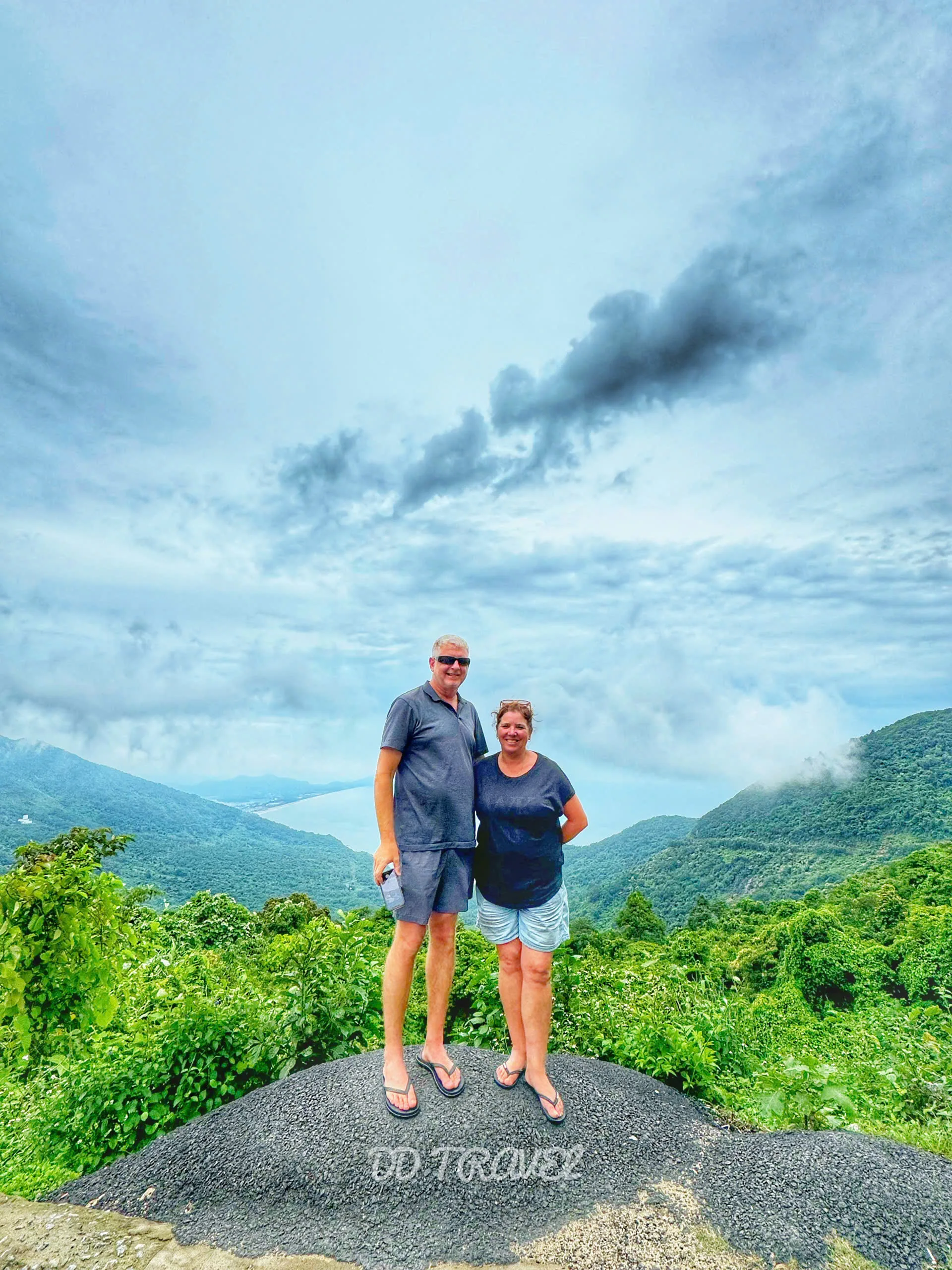 Hai Van Pass Vespa Tour DDTravel