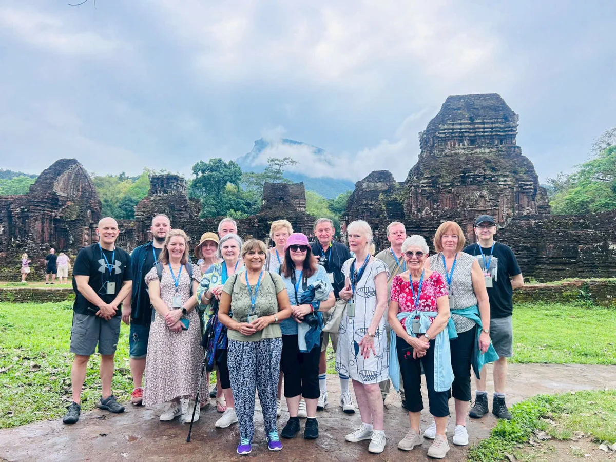 My Son Sanctuary Vespa tour couple Cham temple DDTravel