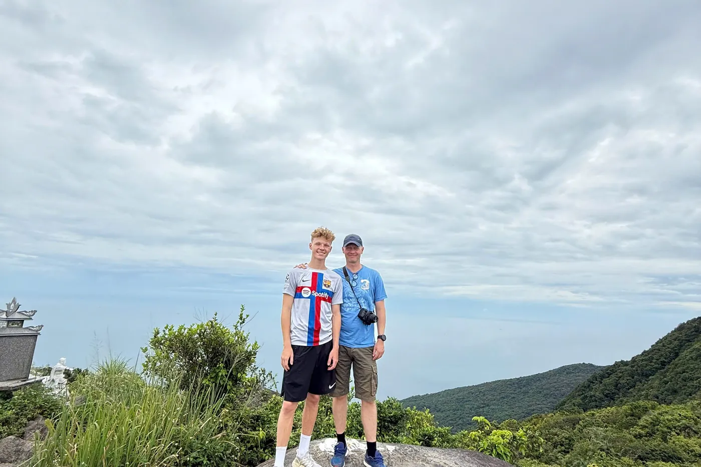 Ban Co peak rock panoramic view Son Tra DDTravel